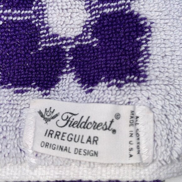 Vintage Fieldcrest Bath Towel Purple White Floral Fringed USA 45 X 25 in Retro - Picture 4 of 16